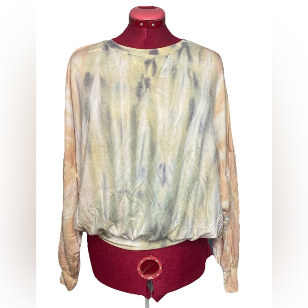 YFB Young Fabulous & Broke size MEDIUM tie dye top rayon knit Oversized Casual